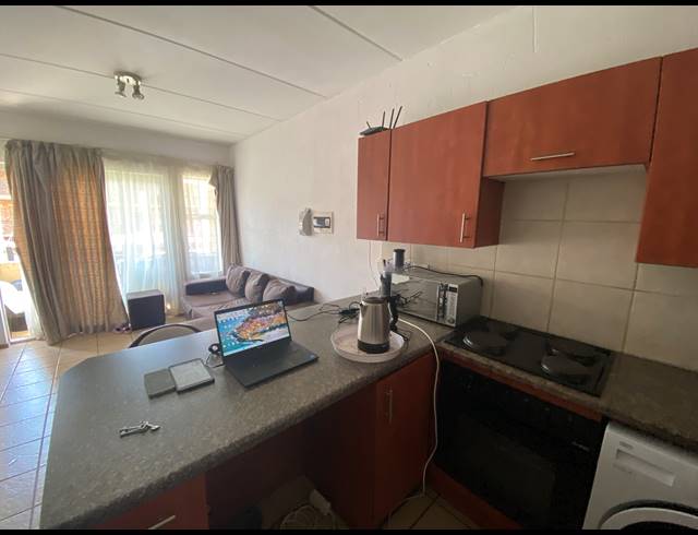 2 BEDROOM SECTIONAL TITLE FOR SALE IN COMET